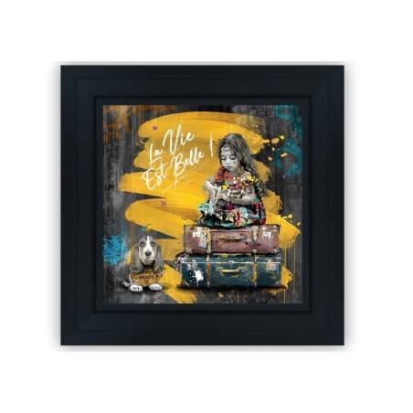 LA PETITE FILLE À LA GUITARE