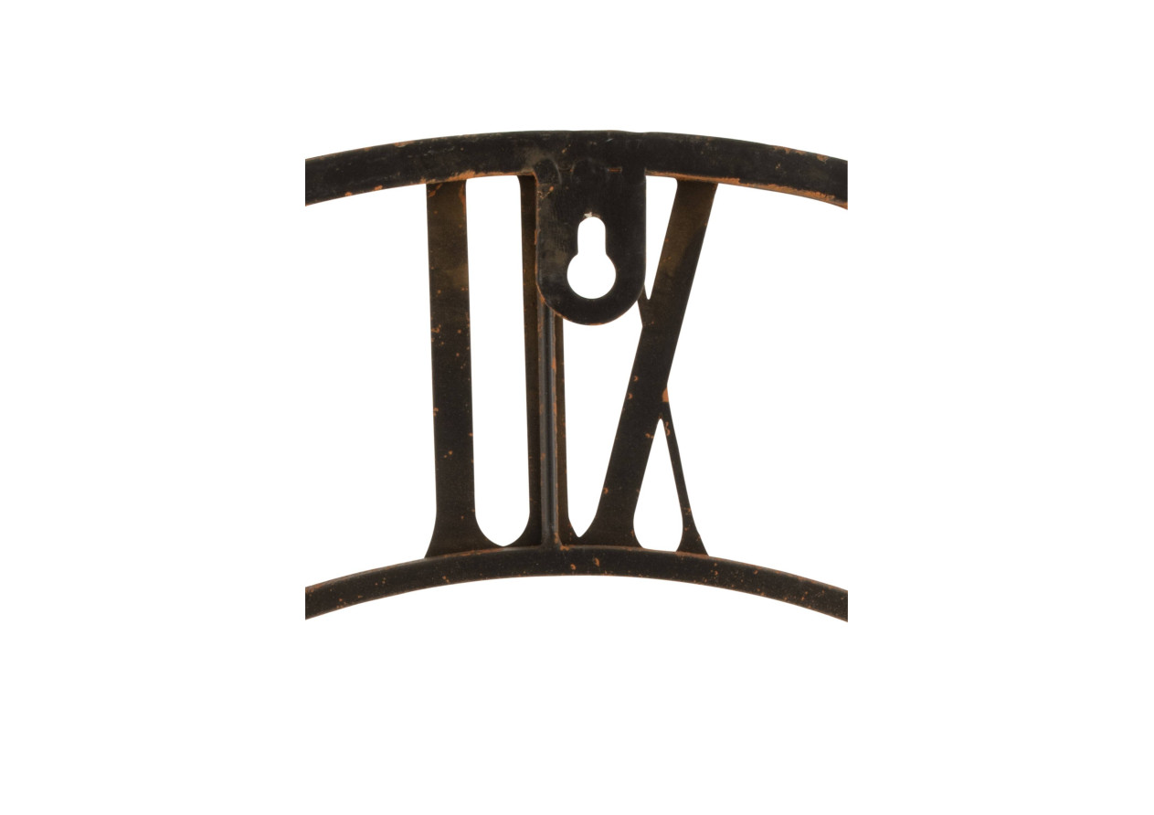 Horloge roues chiffres Romains métal fouille