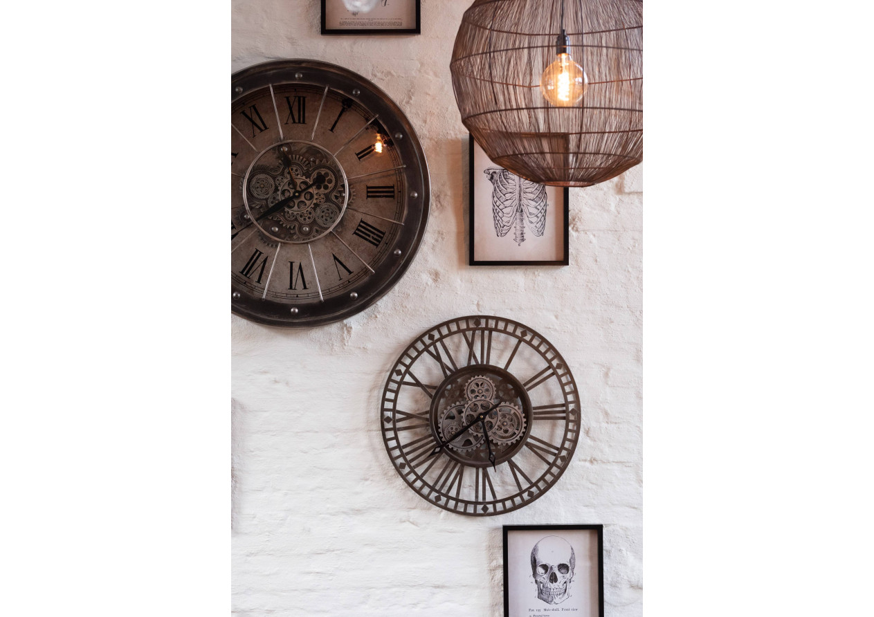 Horloge en chiffres romains métal gris antique